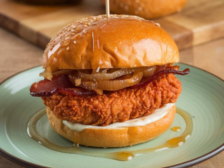 Créer un burger sucré salé : astuces pour une expérience originale