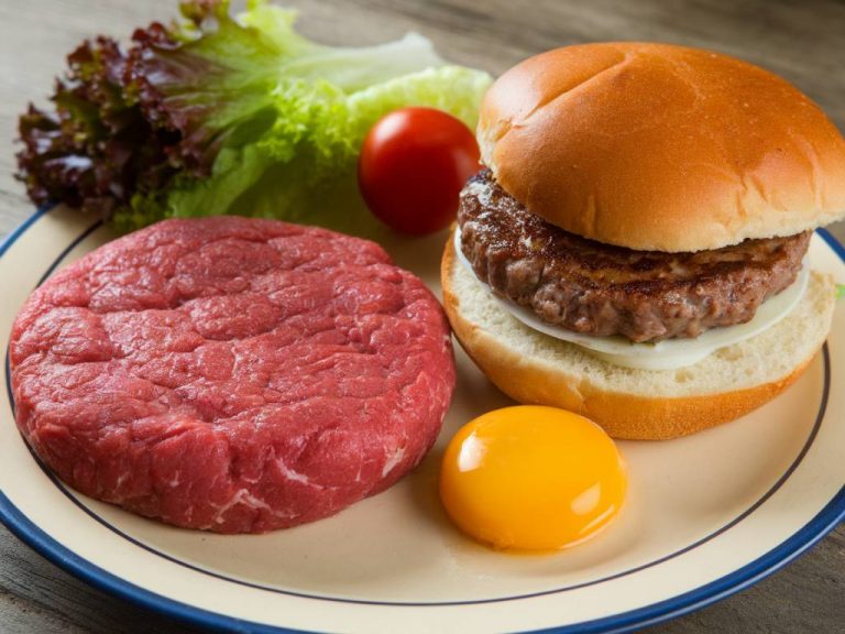 Les erreurs courantes à éviter quand on fait des burgers maison