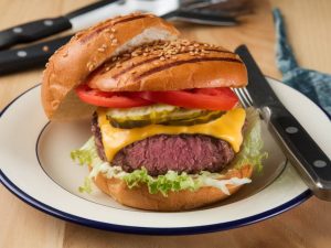 Les secrets pour réussir un smash burger maison comme un pro