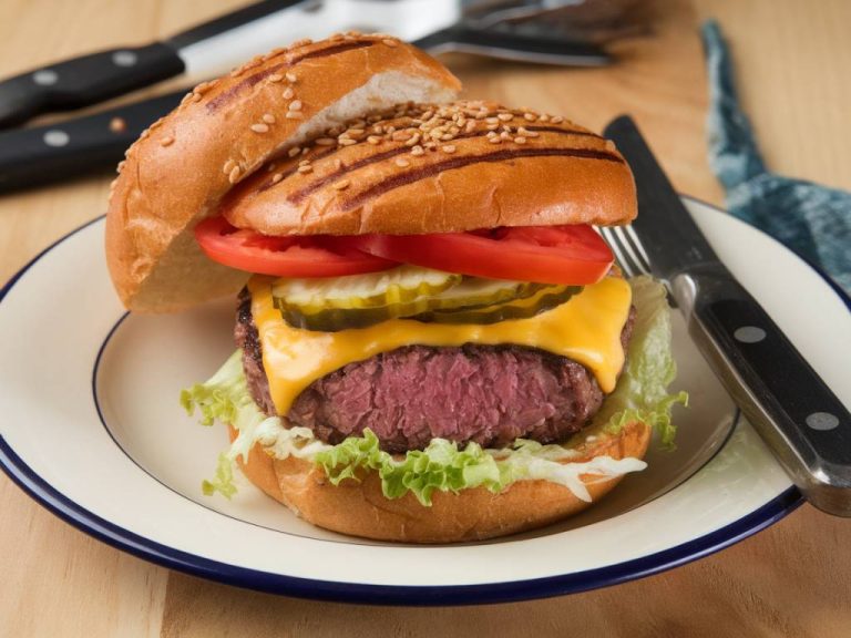 Les secrets pour réussir un smash burger maison comme un pro